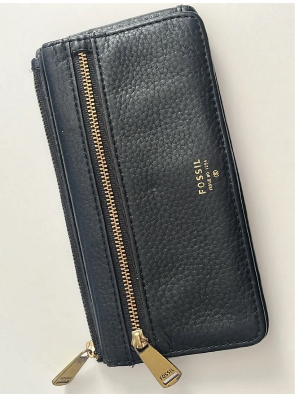 Fossil Black pebbled leather front flap 2 zip snap close wallet